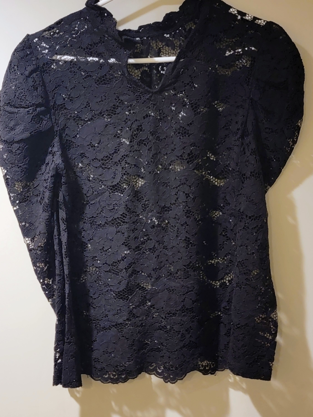 ⭐️ Adiva - Black Floral Lace Long Sleeve Top